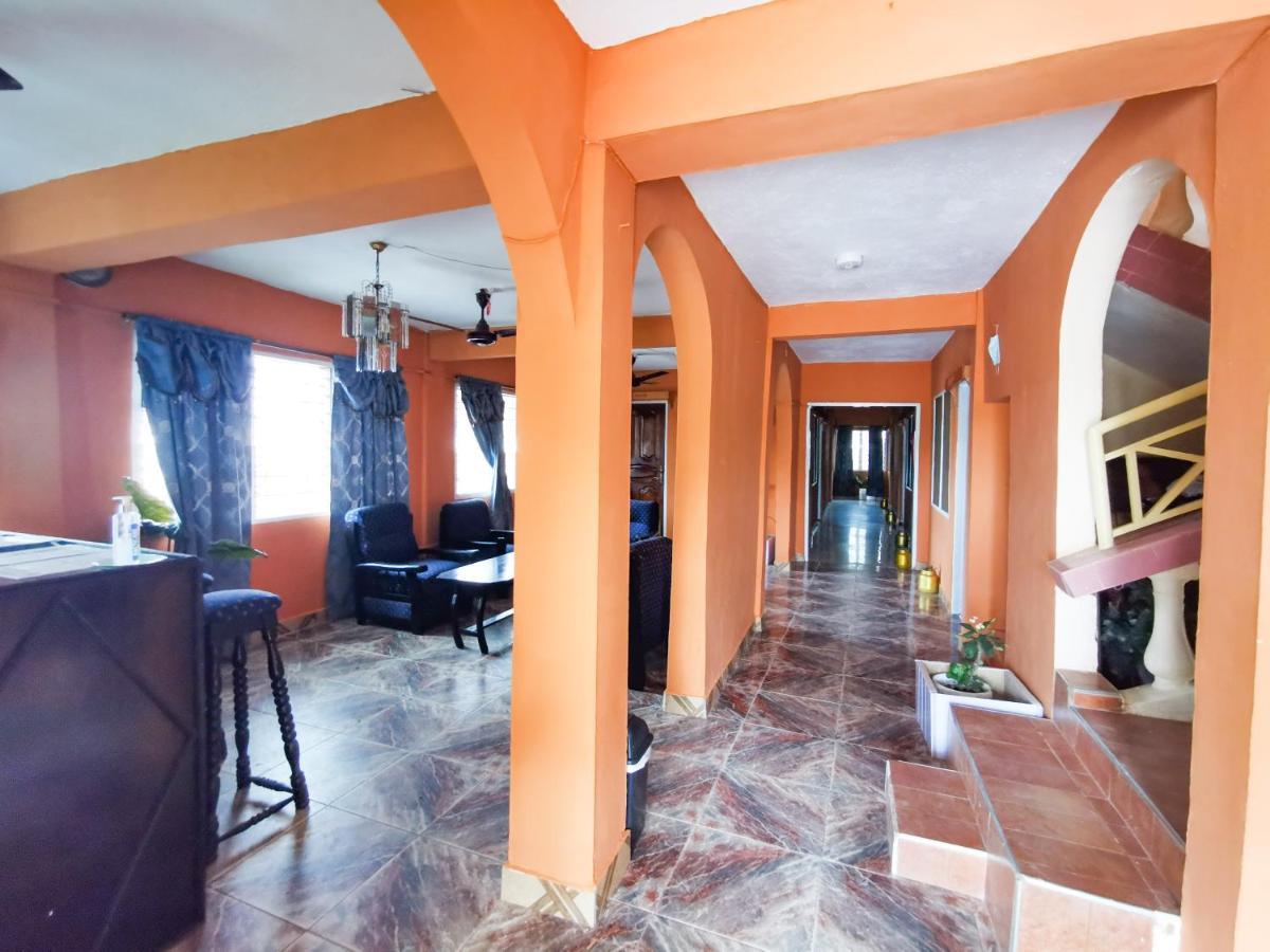 To Be Hotel Kumasi Bagian luar foto