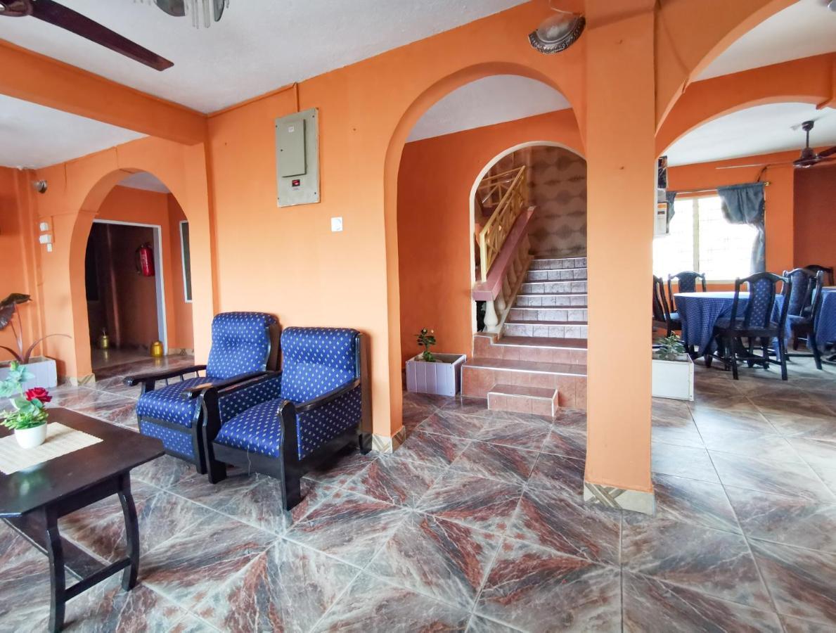 To Be Hotel Kumasi Bagian luar foto
