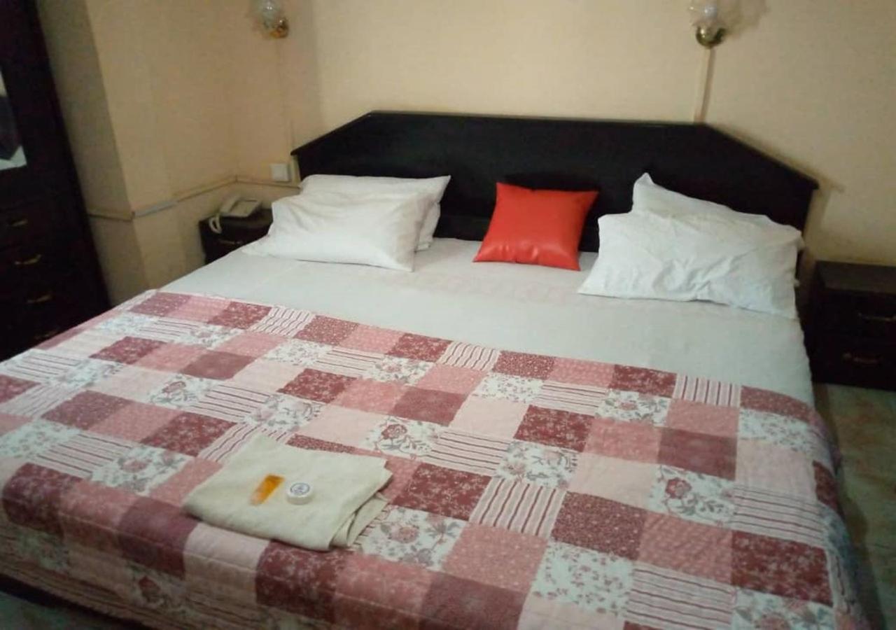 To Be Hotel Kumasi Bagian luar foto