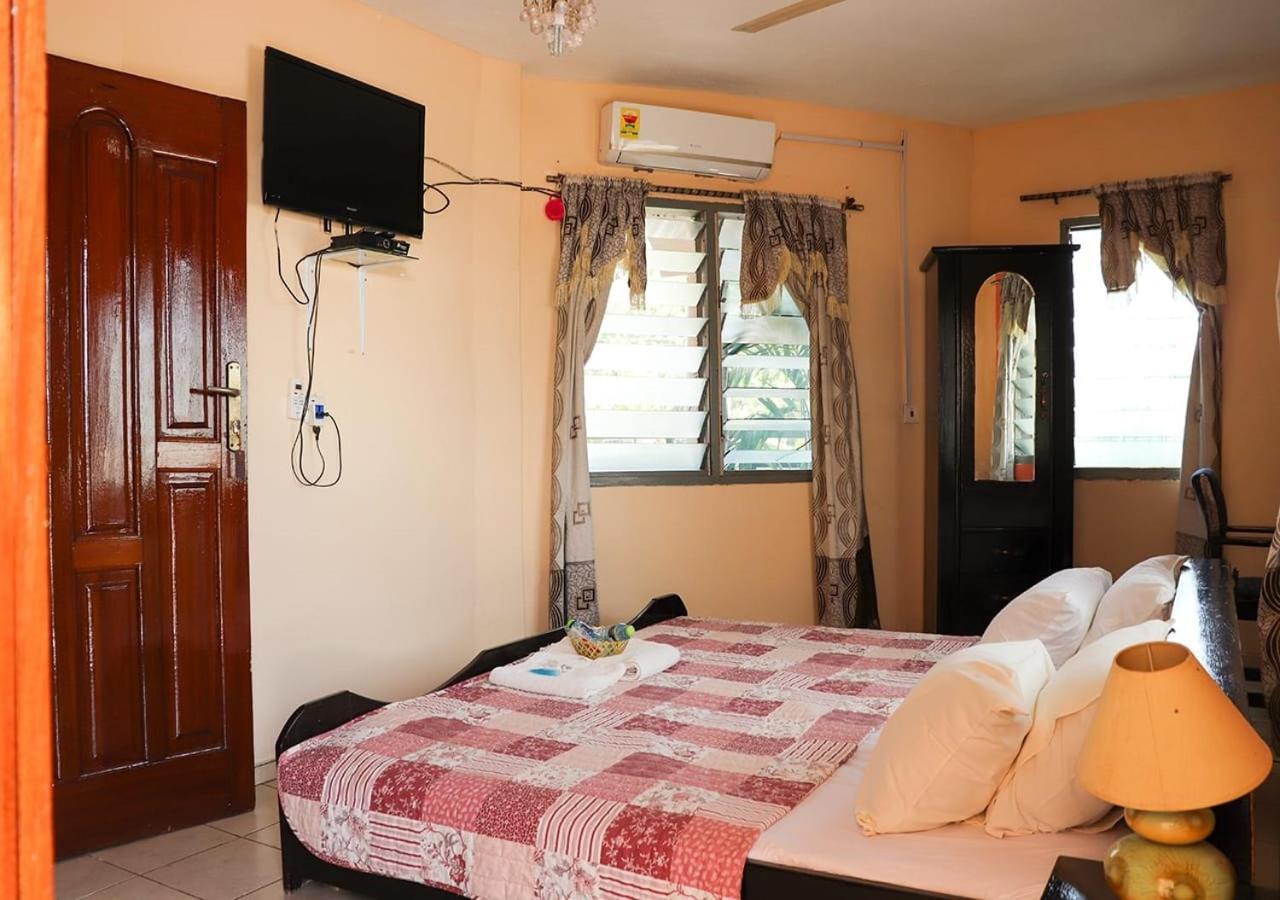 To Be Hotel Kumasi Bagian luar foto