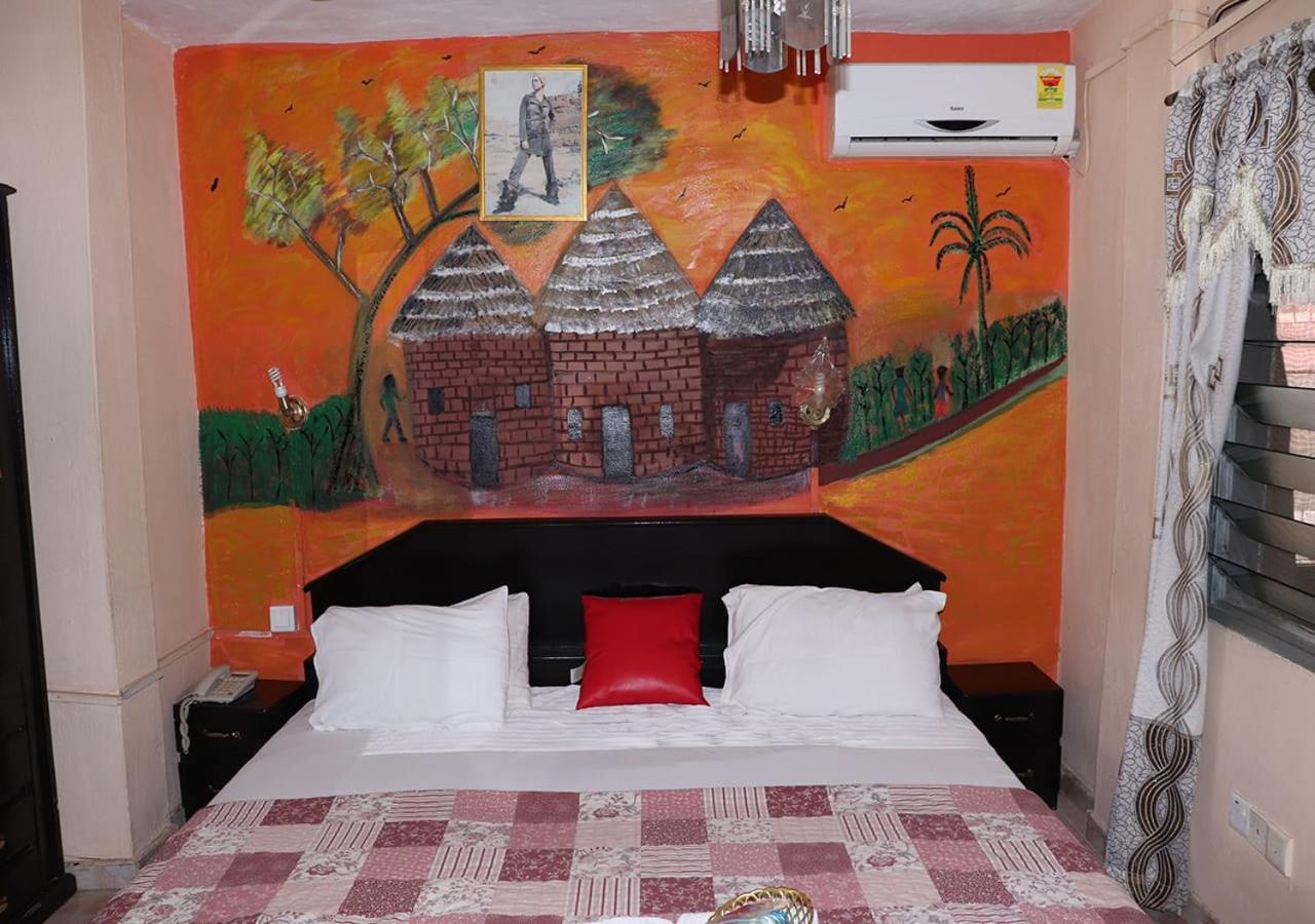 To Be Hotel Kumasi Bagian luar foto