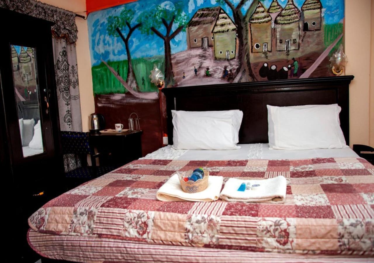To Be Hotel Kumasi Bagian luar foto