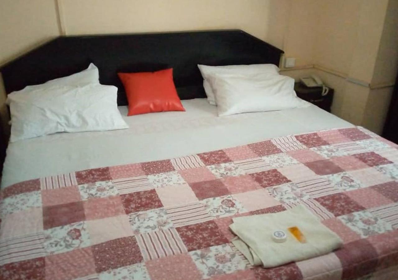 To Be Hotel Kumasi Bagian luar foto