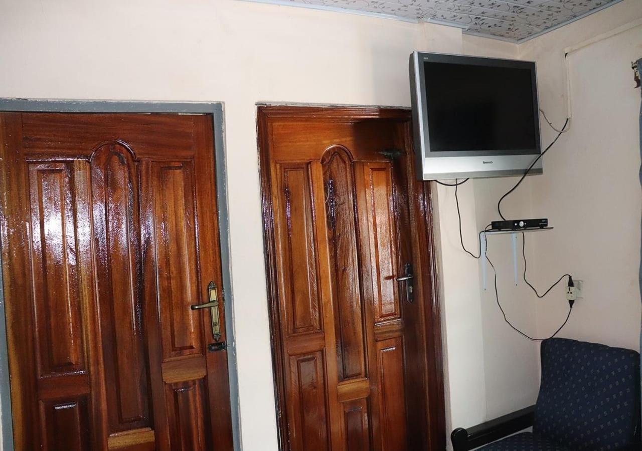 To Be Hotel Kumasi Bagian luar foto
